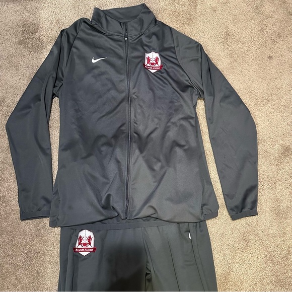 Nike Epic Knit Sweatsuit Jacket and Pants Fr. Sauer Academy - Picture 4 of 7